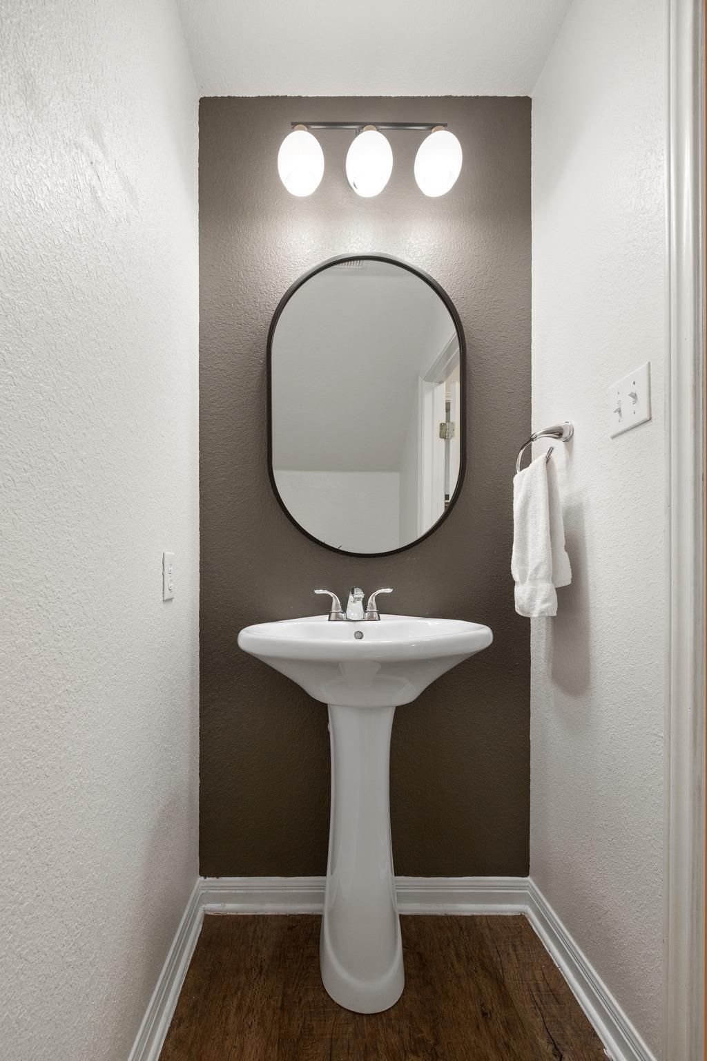 2327 Wright Cir Property Photo 16