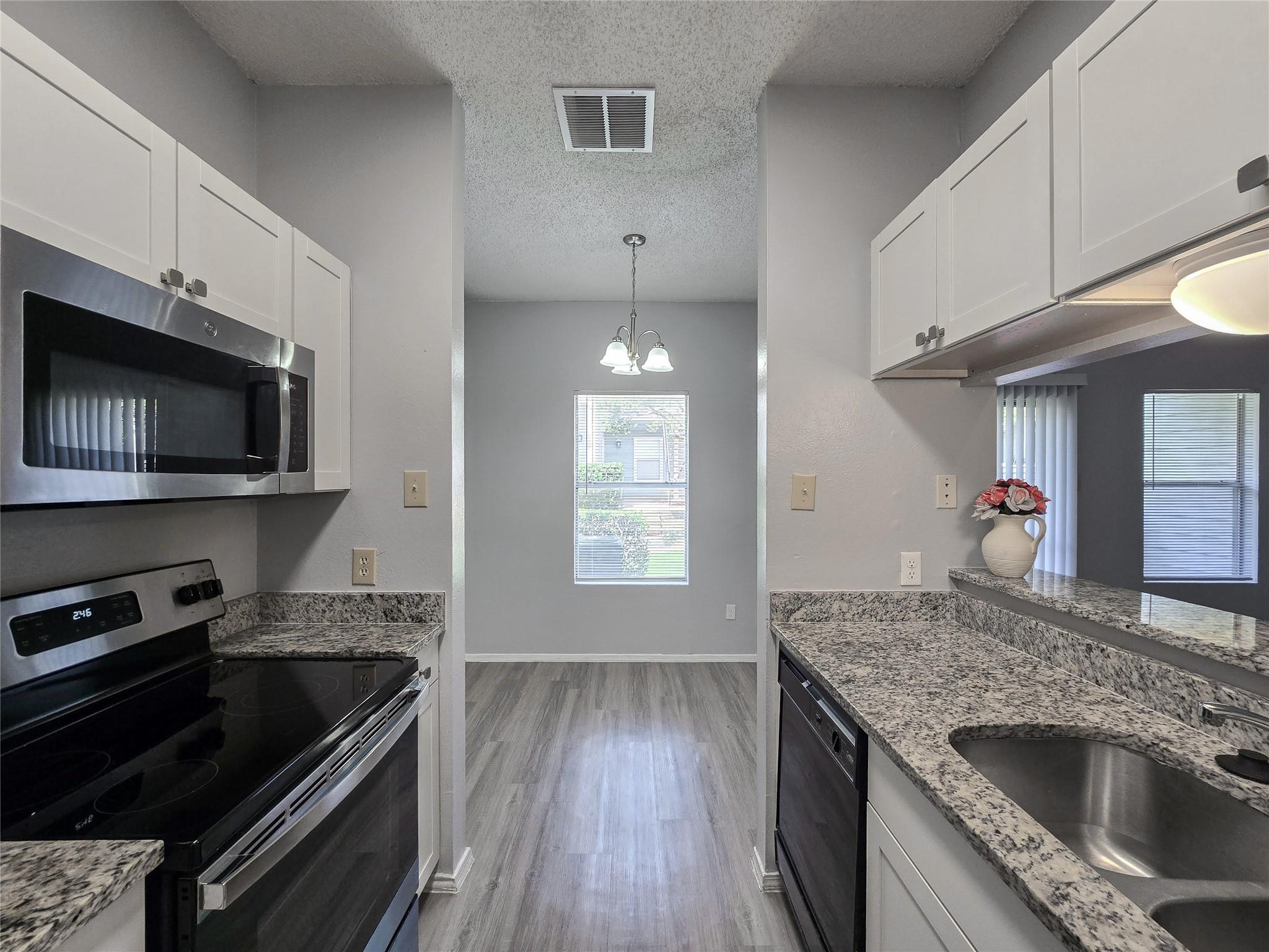 12166 Metric Blvd #147 Property Photo 8
