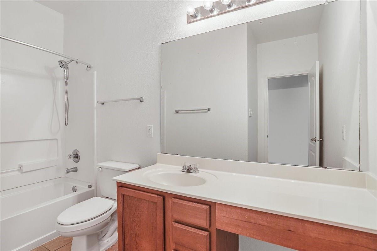 200 Rudy Ln Property Photo 6