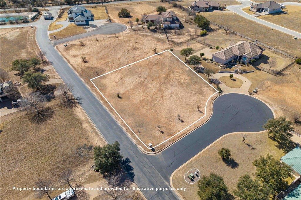26601 Hunters Grove Ct Property Photo 6
