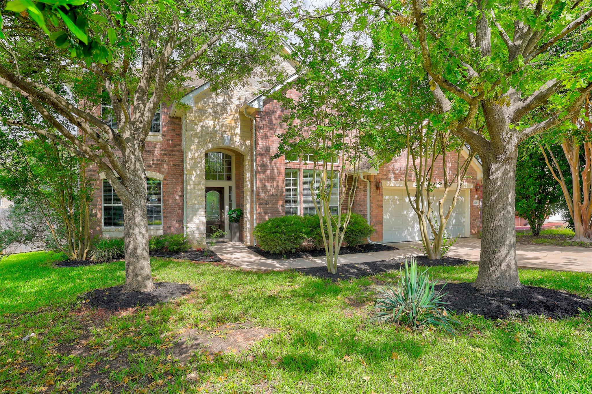 10216 Peekston Dr Property Photo