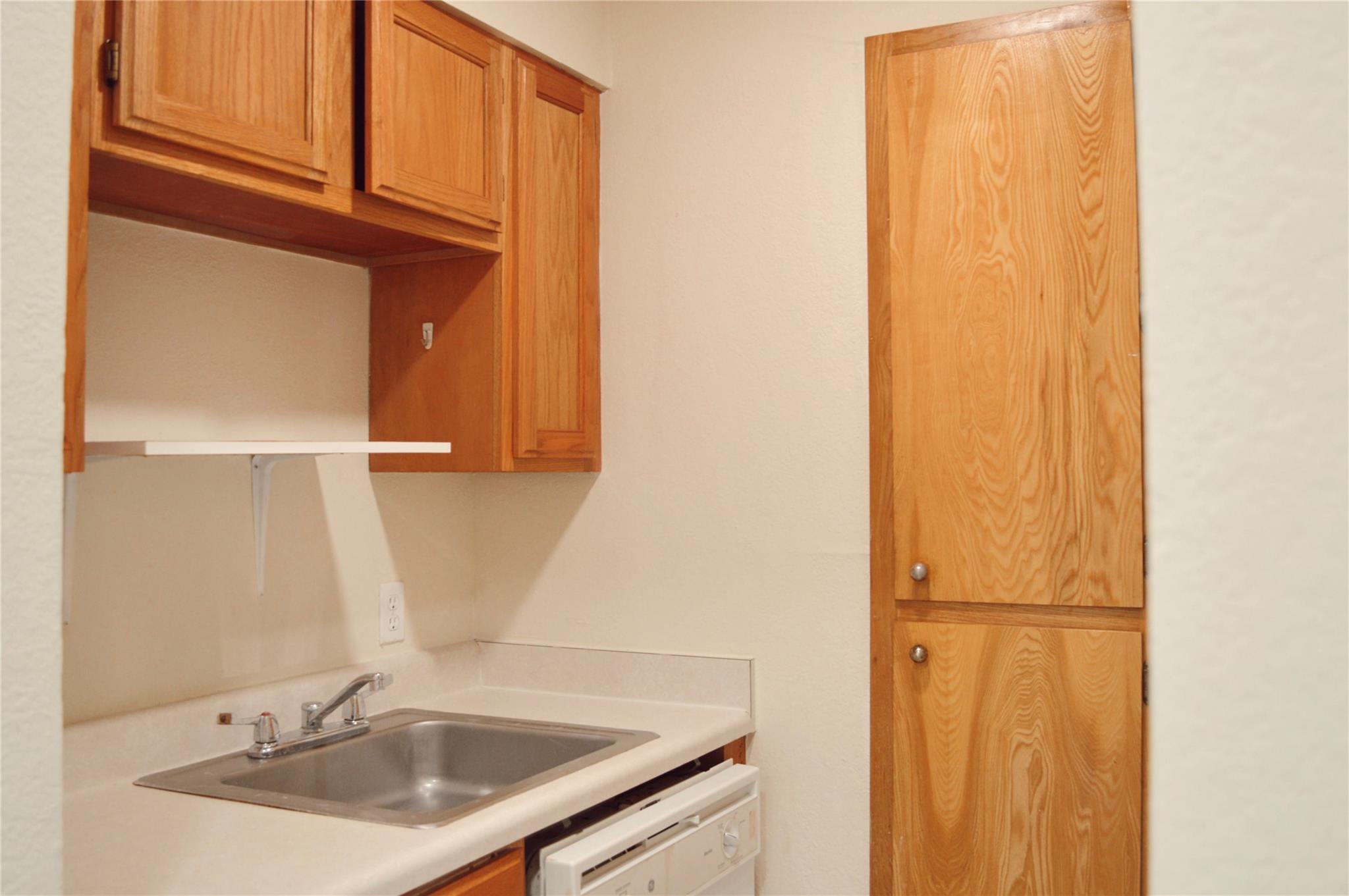 5701 Woodrow Ave 104 Property Photo 6