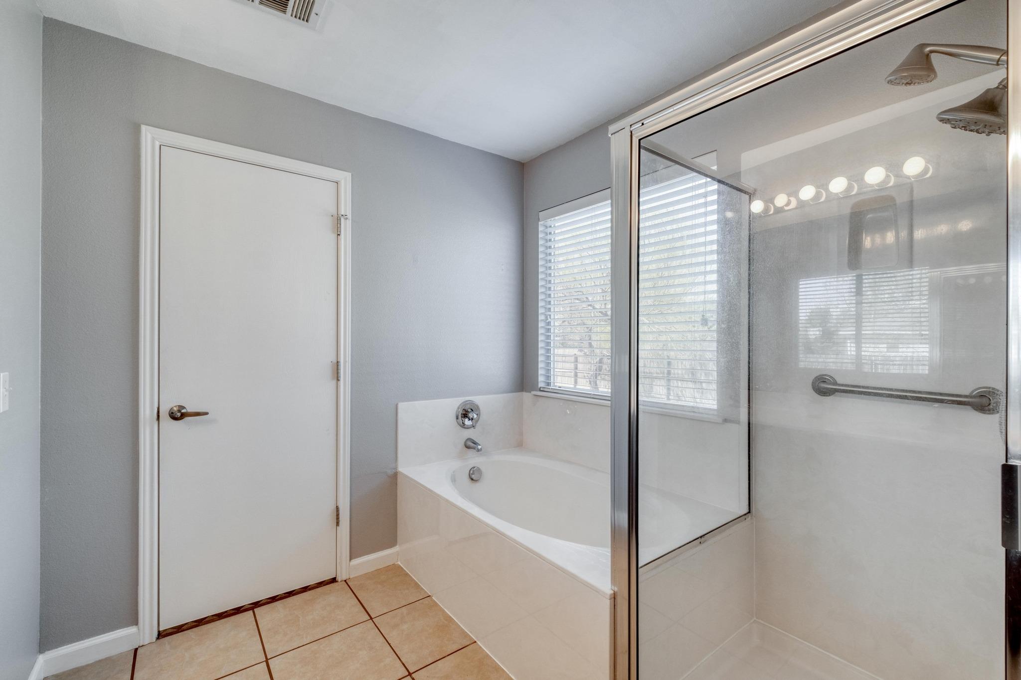 212 Martin Crossing Dr Property Photo 18