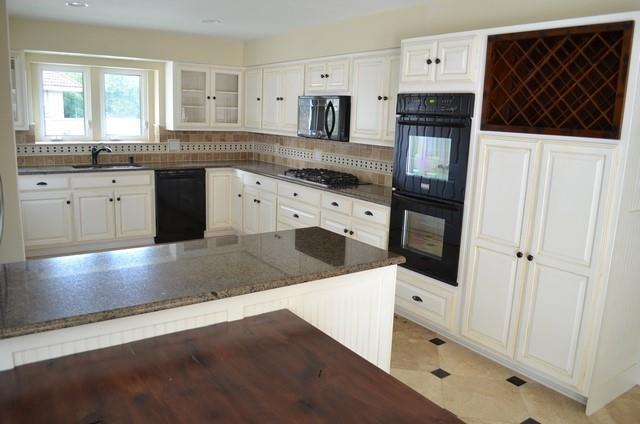 9309 Knoll Crest Loop Property Photo 3