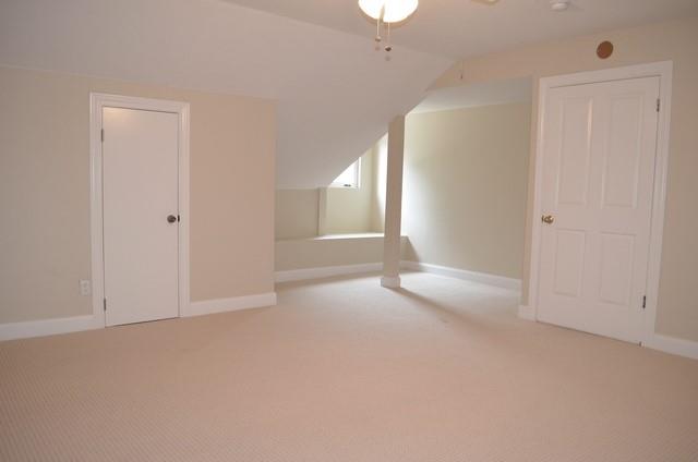 9309 Knoll Crest Loop Property Photo 5