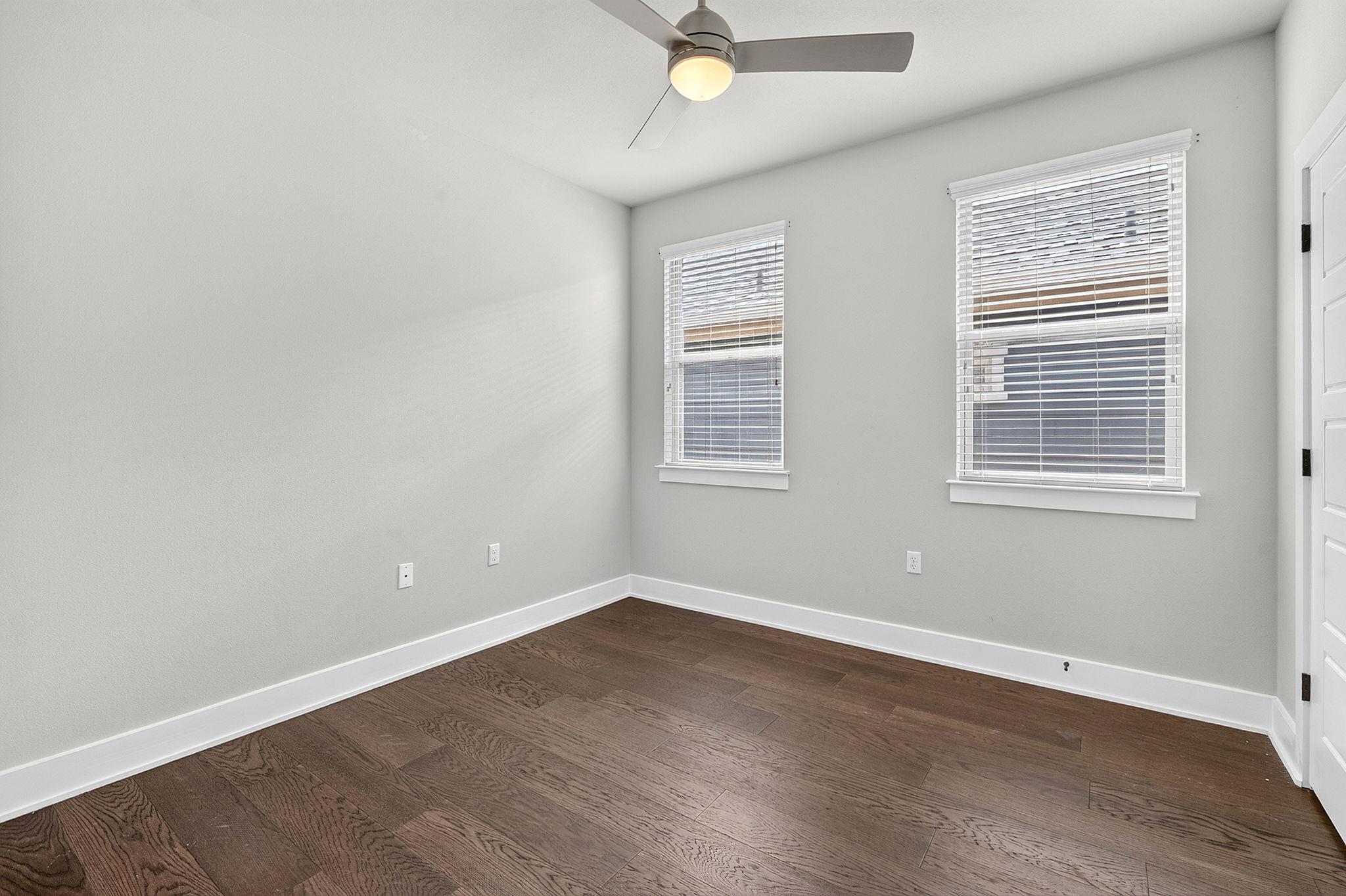4312 Vaughan St Property Photo 22