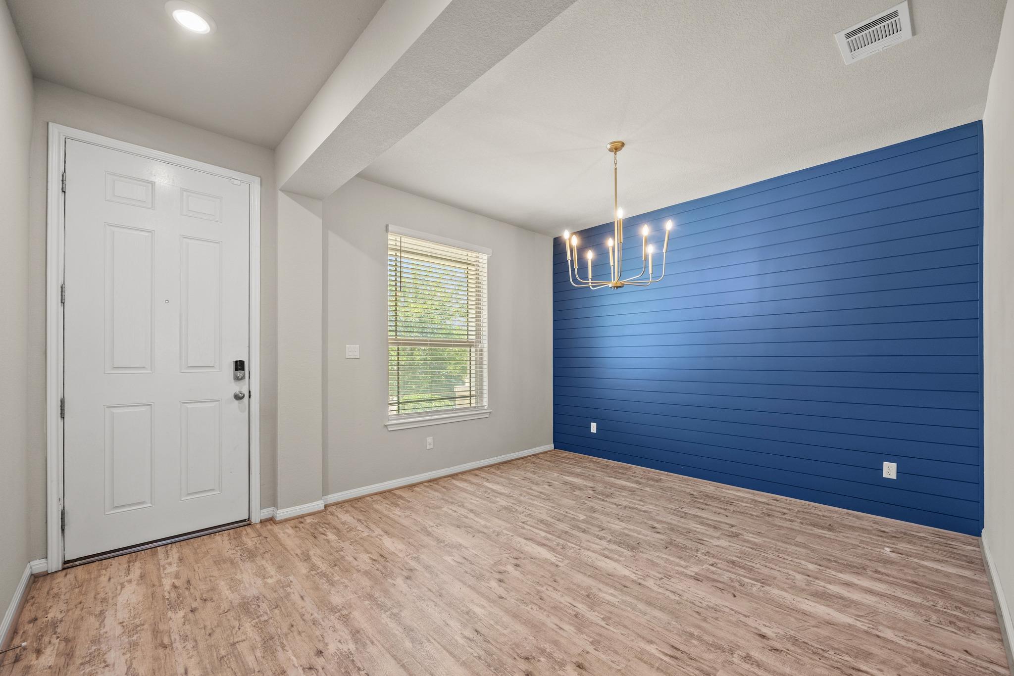 19004 Quebrada Dr Property Photo 6