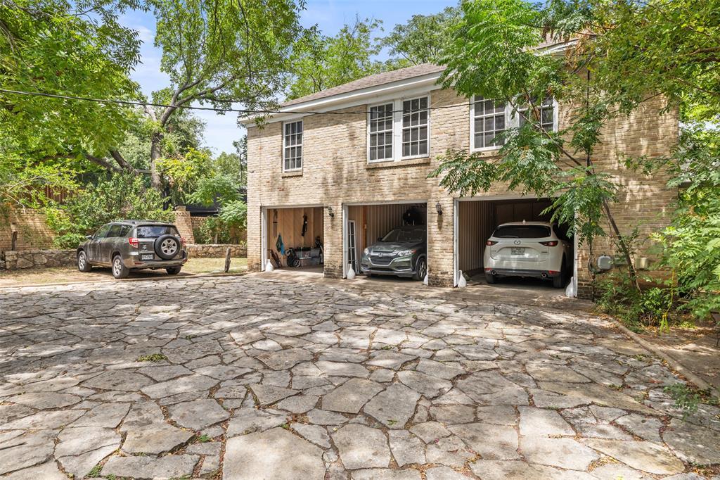 1806 Pearl St Property Photo 18