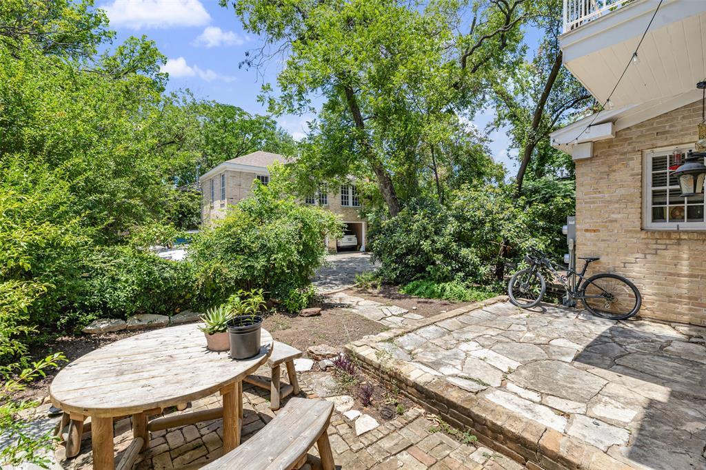 1806 Pearl St Property Photo 19
