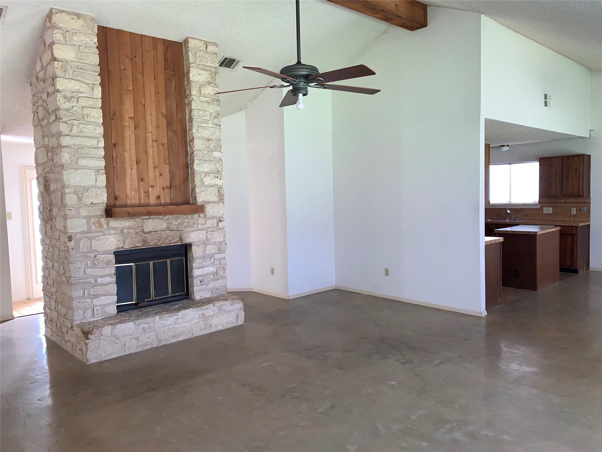 2816 Norfolk Dr Property Photo 3
