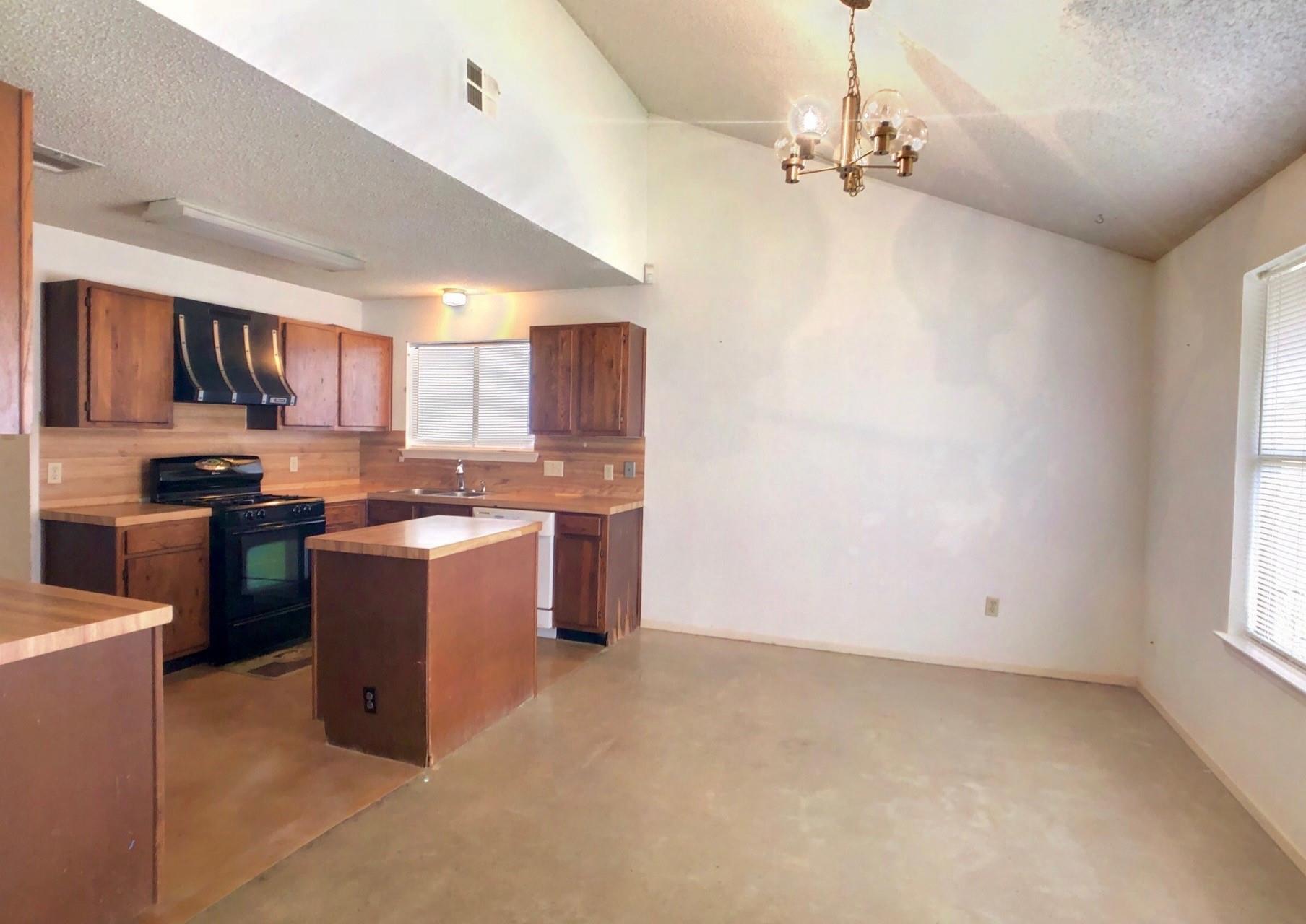 2816 Norfolk Dr Property Photo 6