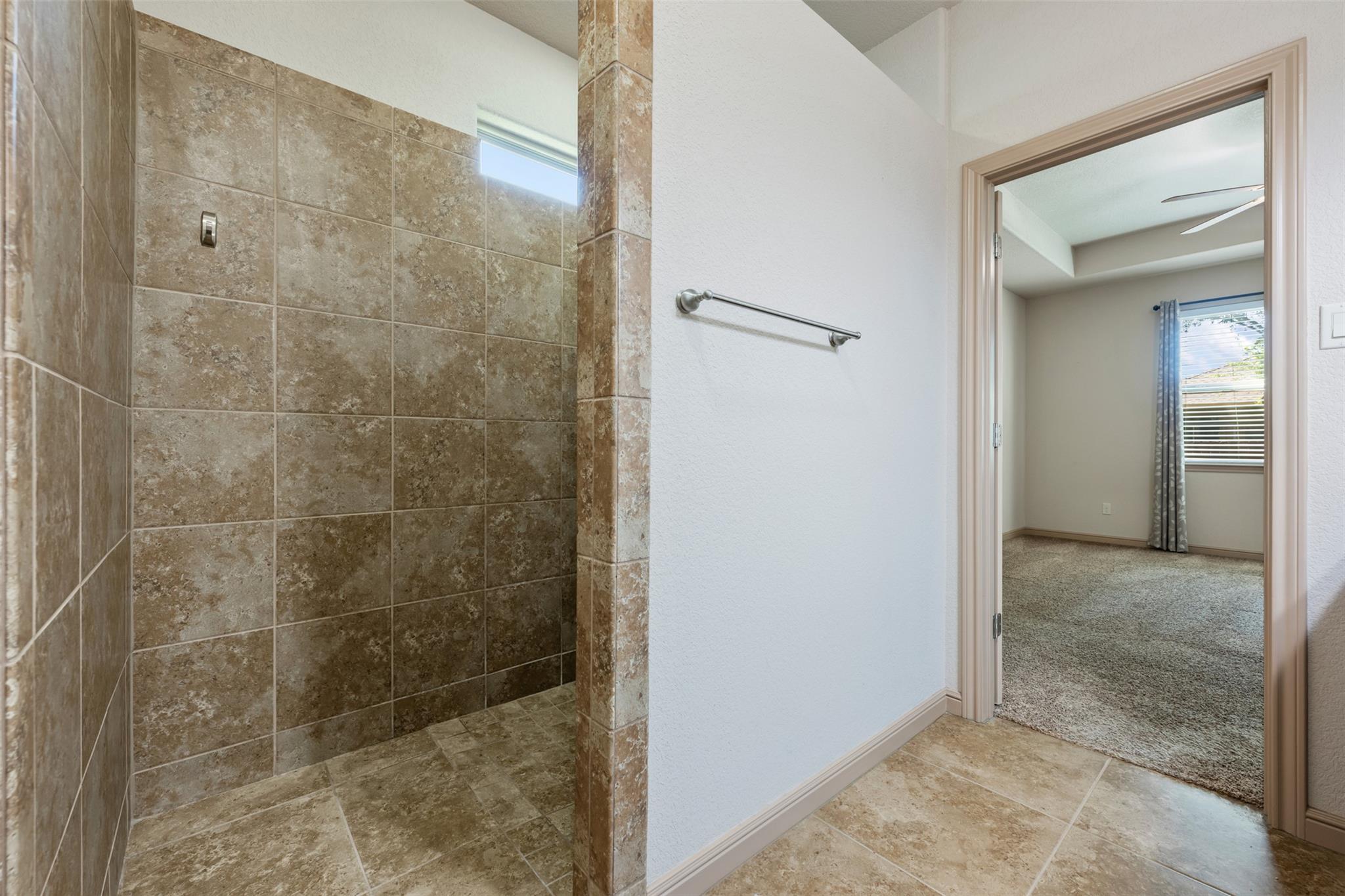 608 Algerita Dr Property Photo 27