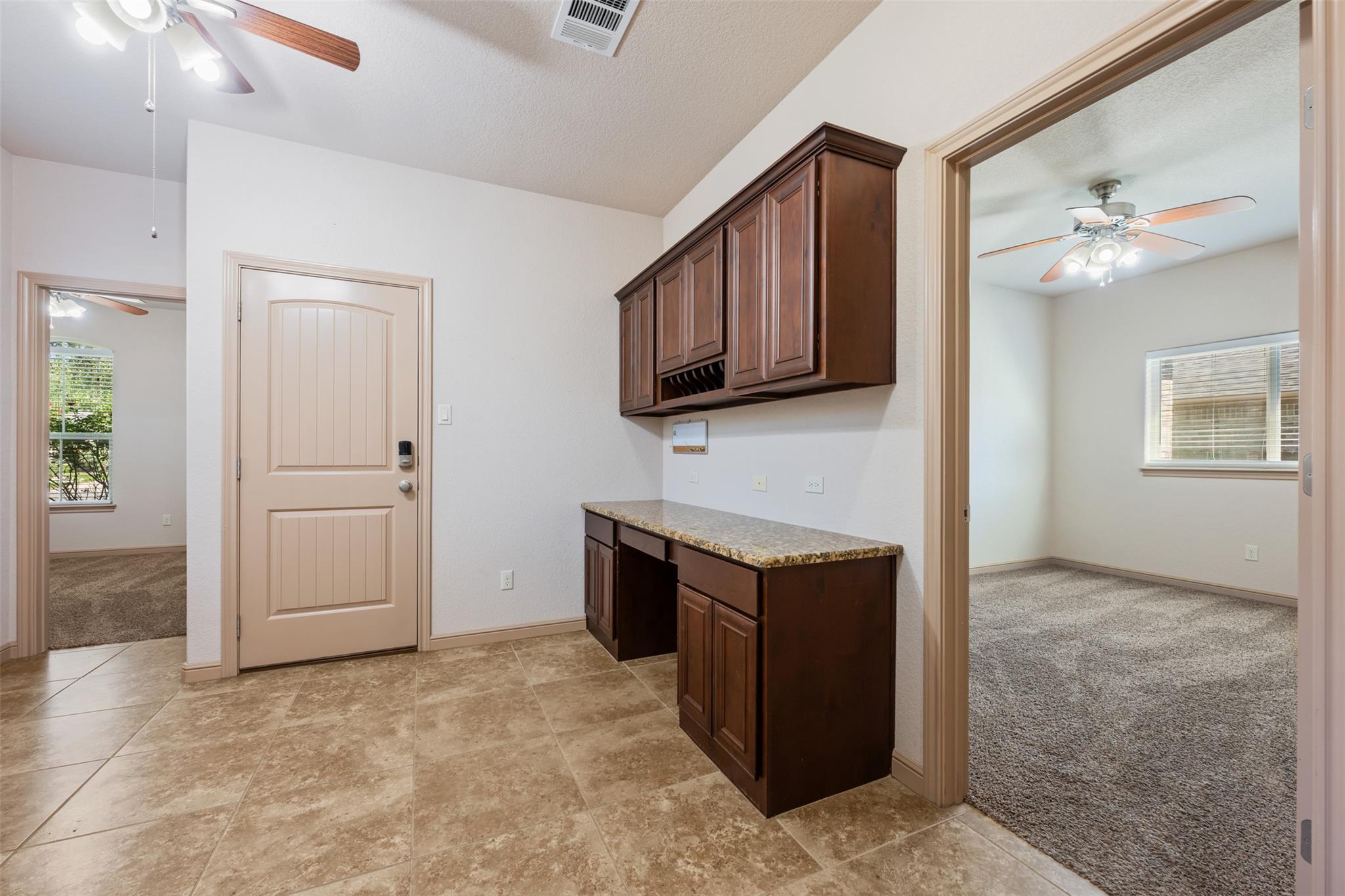 608 Algerita Dr Property Photo 31