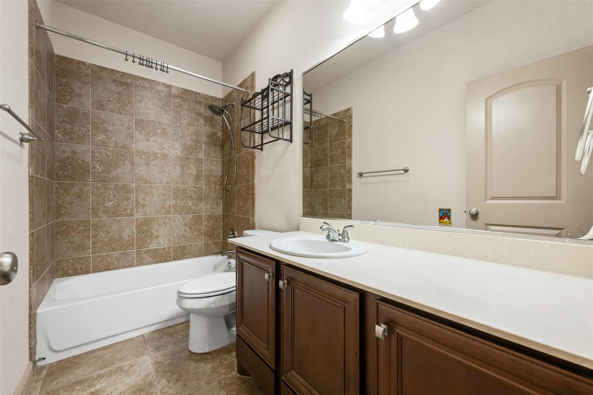 608 Algerita Dr Property Photo 35
