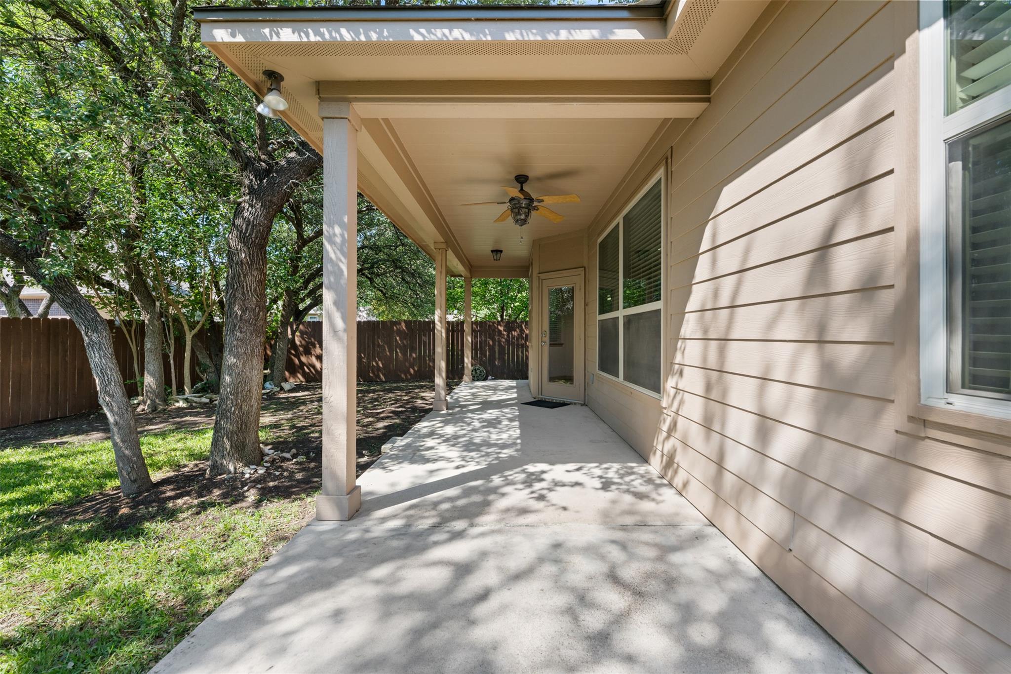 608 Algerita Dr Property Photo 37