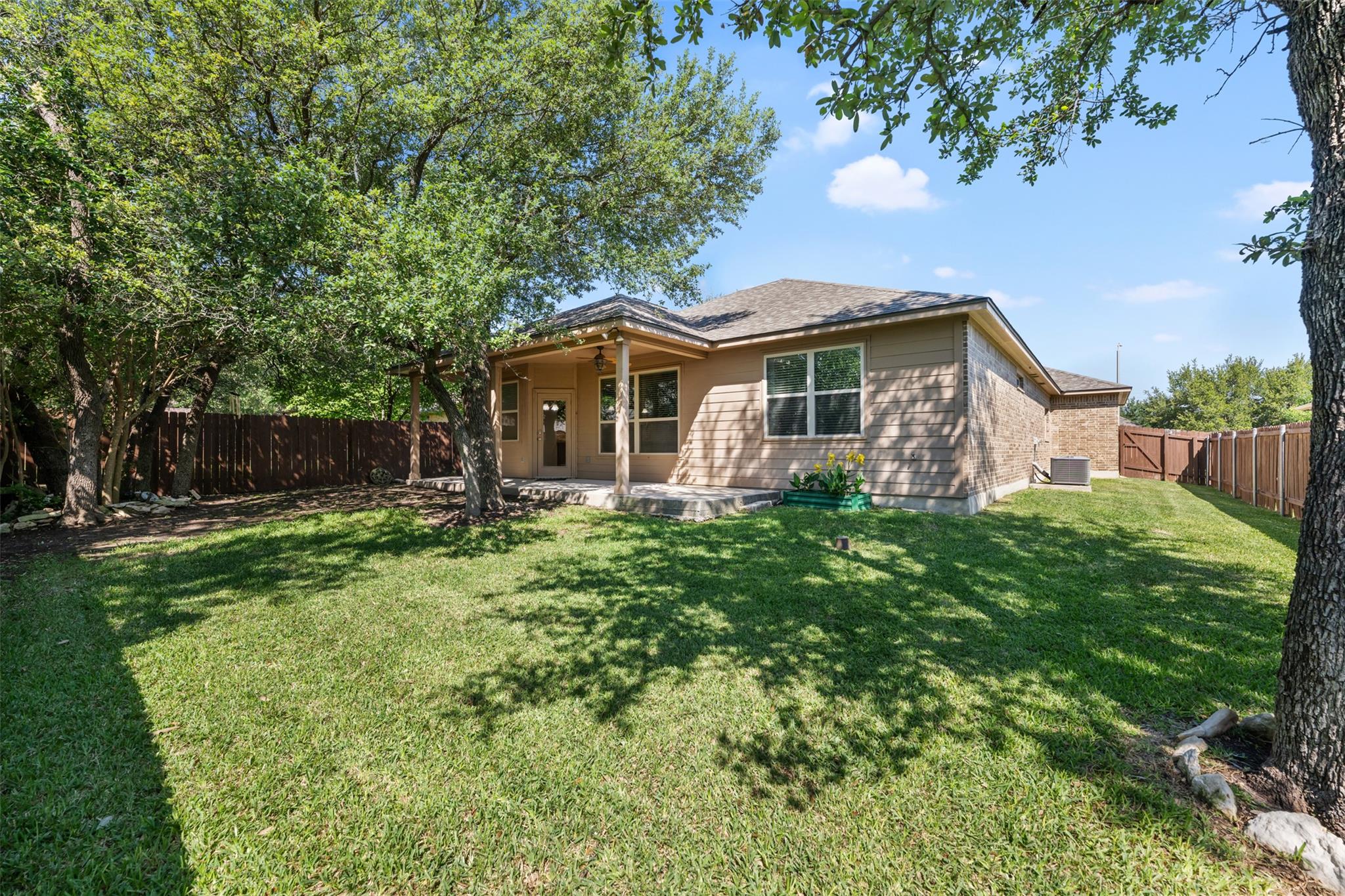 608 Algerita Dr Property Photo 39