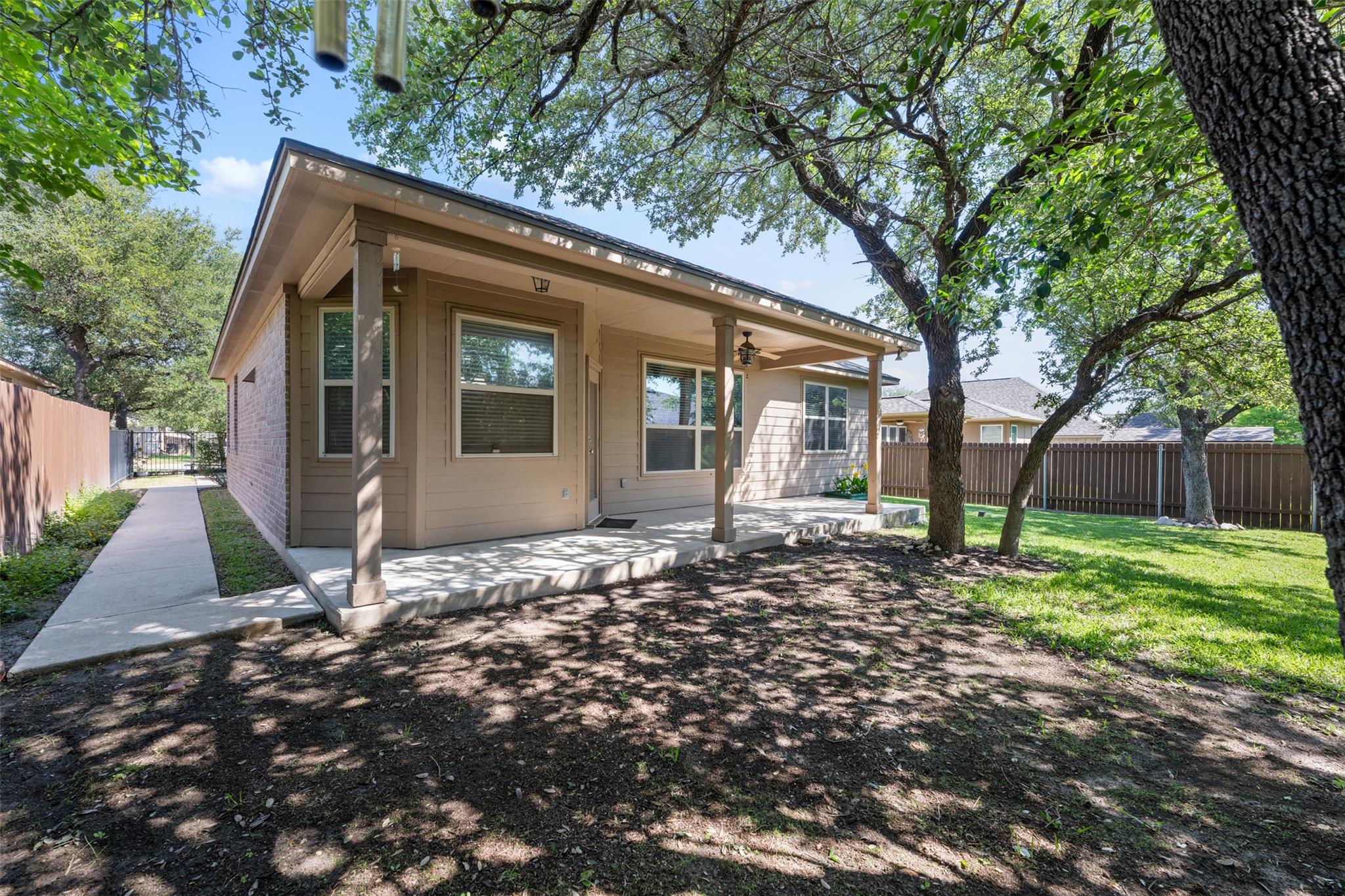608 Algerita Dr Property Photo 40