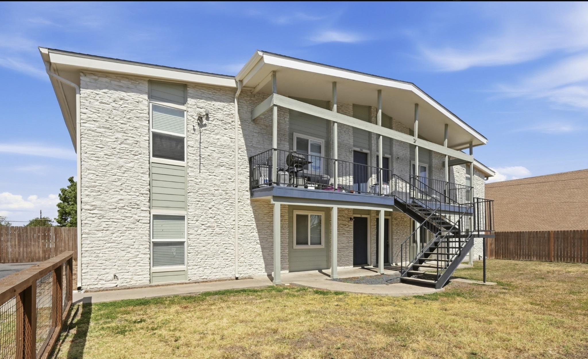 1904 Hearthstone Dr #201 Property Photo 3