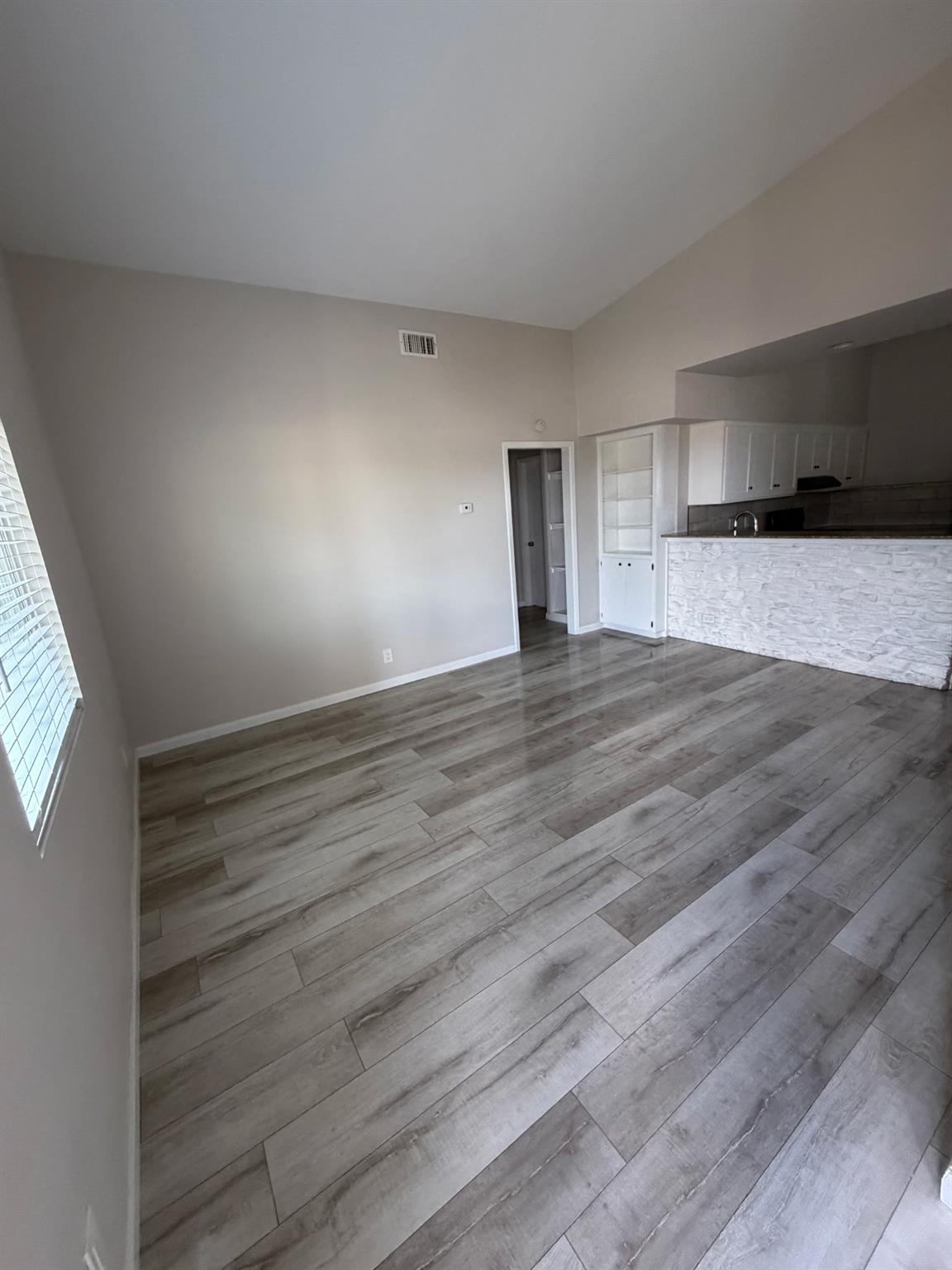 1904 Hearthstone Dr #201 Property Photo 5