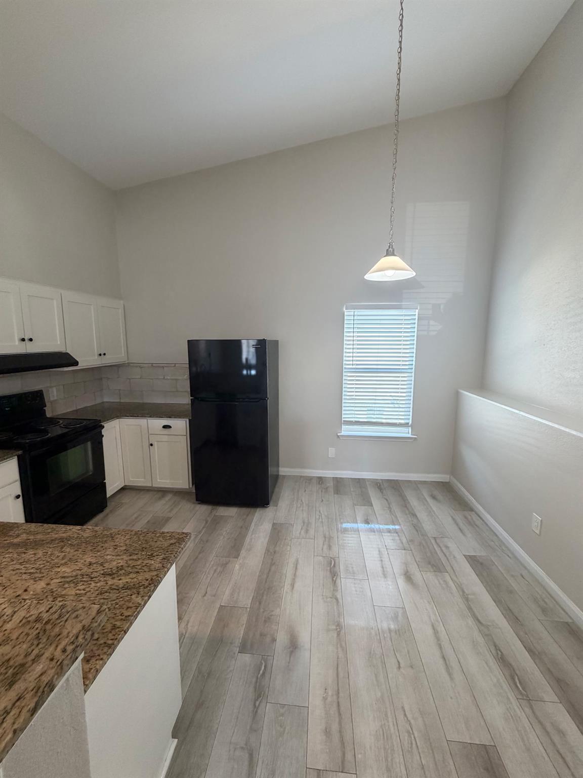 1904 Hearthstone Dr #201 Property Photo 8