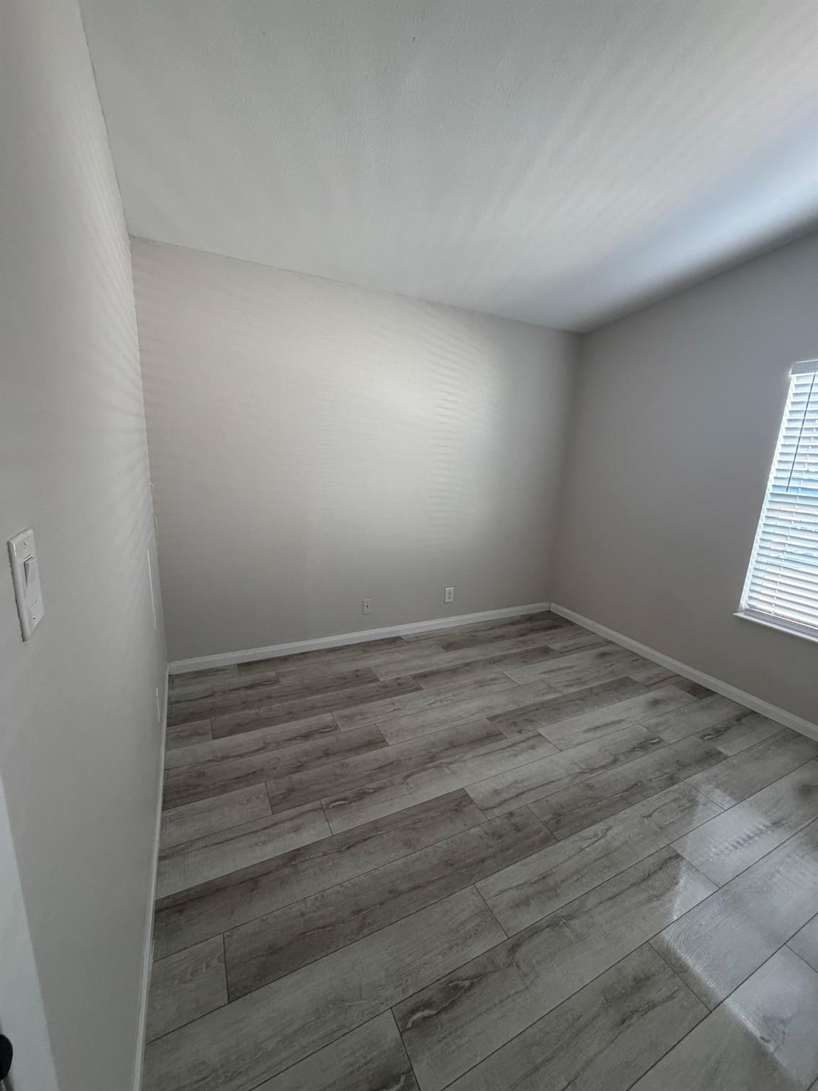 1904 Hearthstone Dr #201 Property Photo 12
