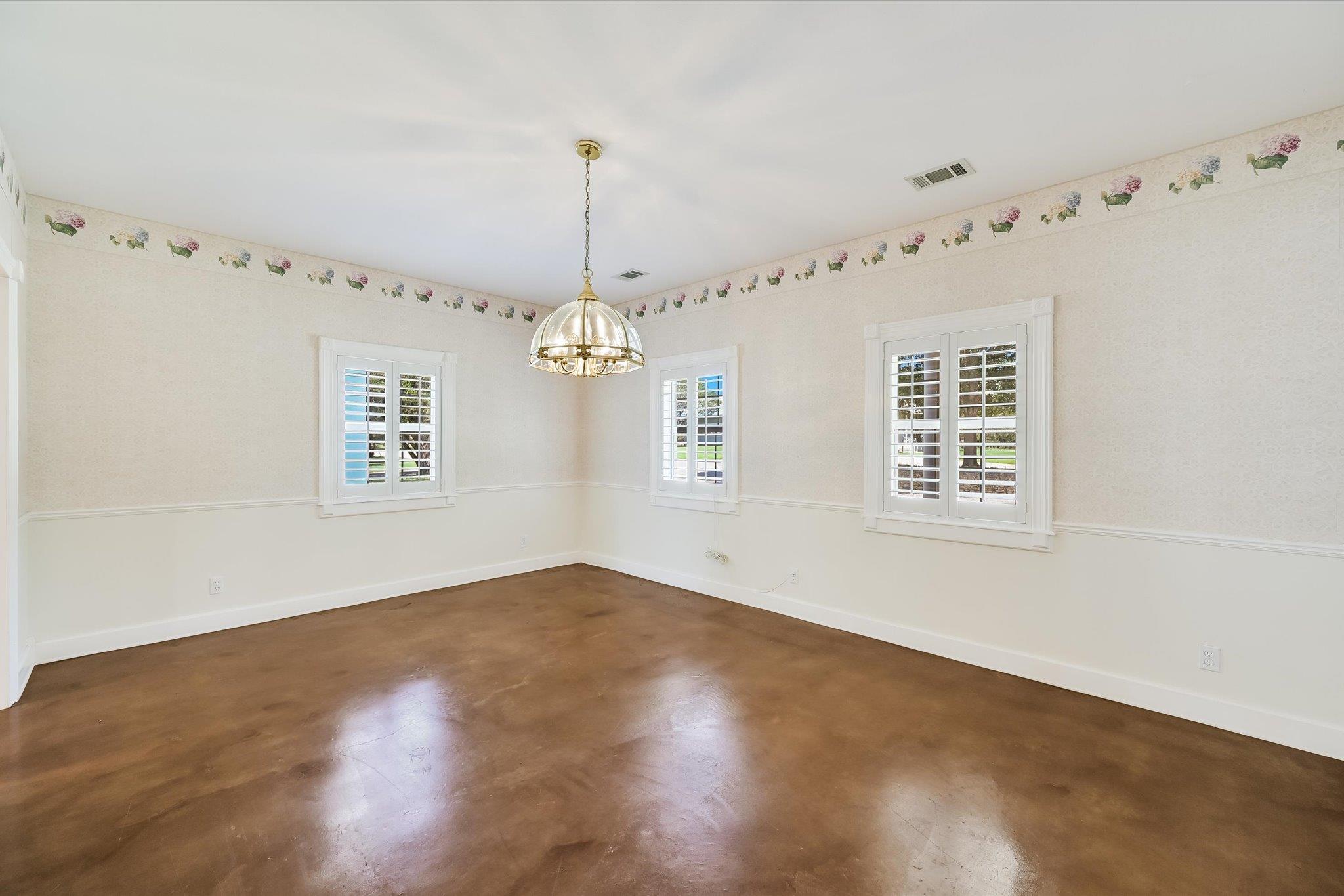 3820 River Rd Property Photo 13