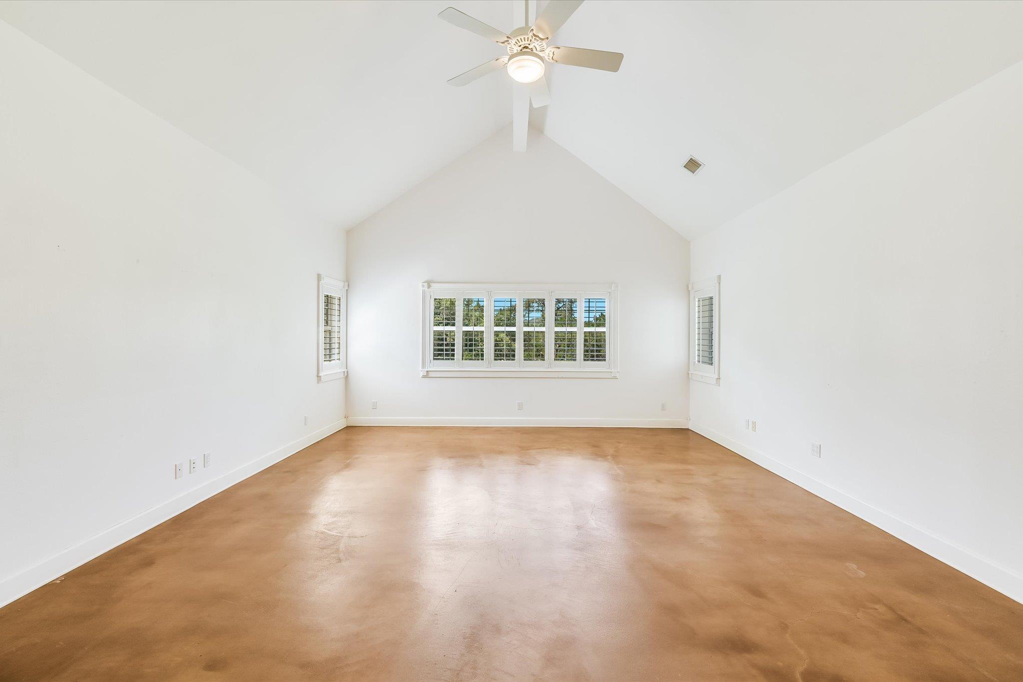 3820 River Rd Property Photo 14
