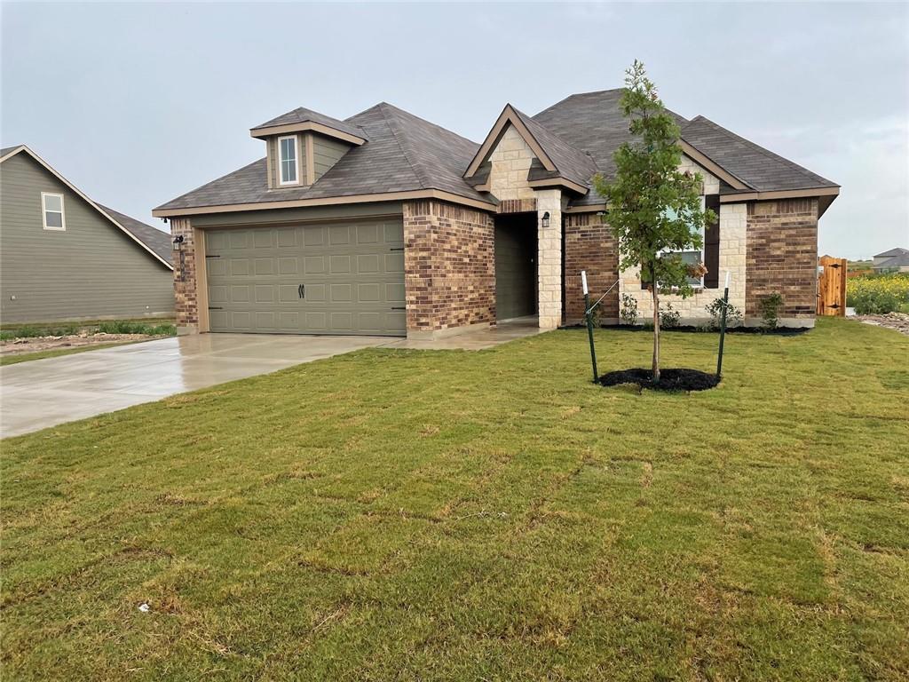 806 Hollyhock Dr Property Photo 2