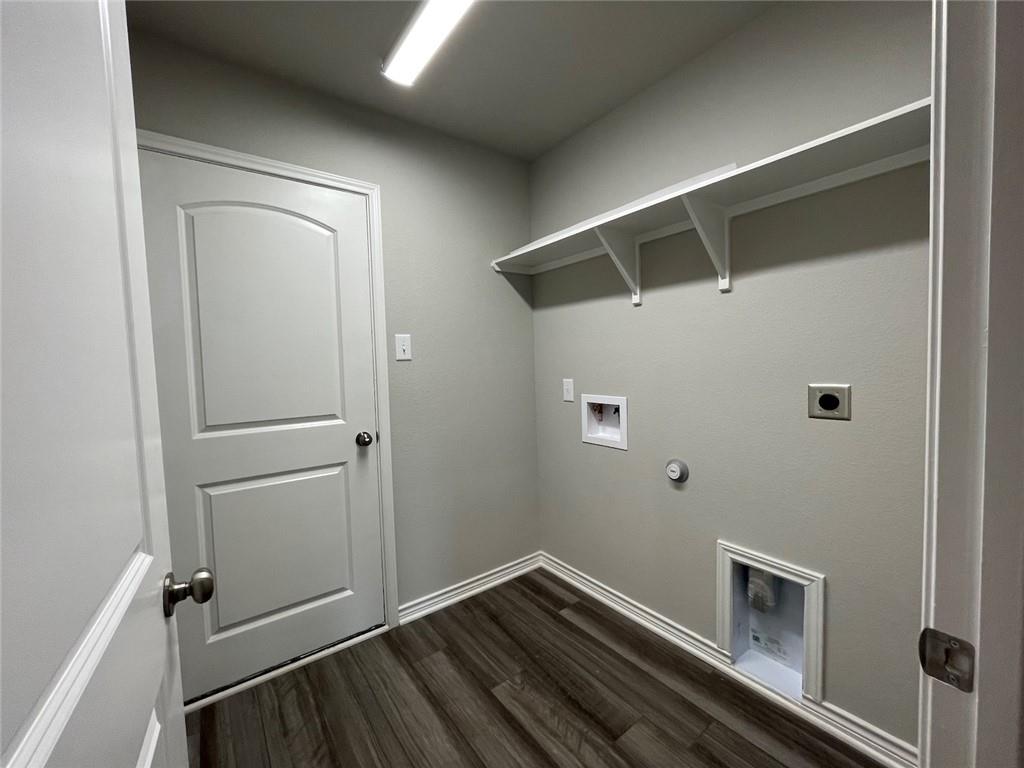 806 Hollyhock Dr Property Photo 11