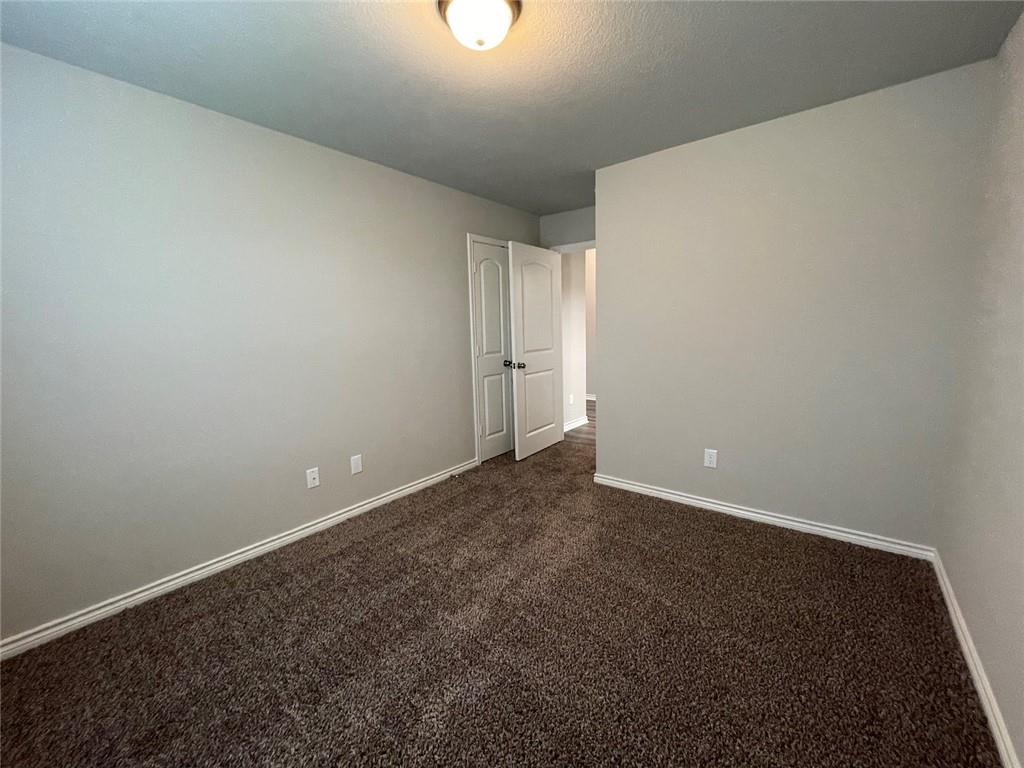 806 Hollyhock Dr Property Photo 14