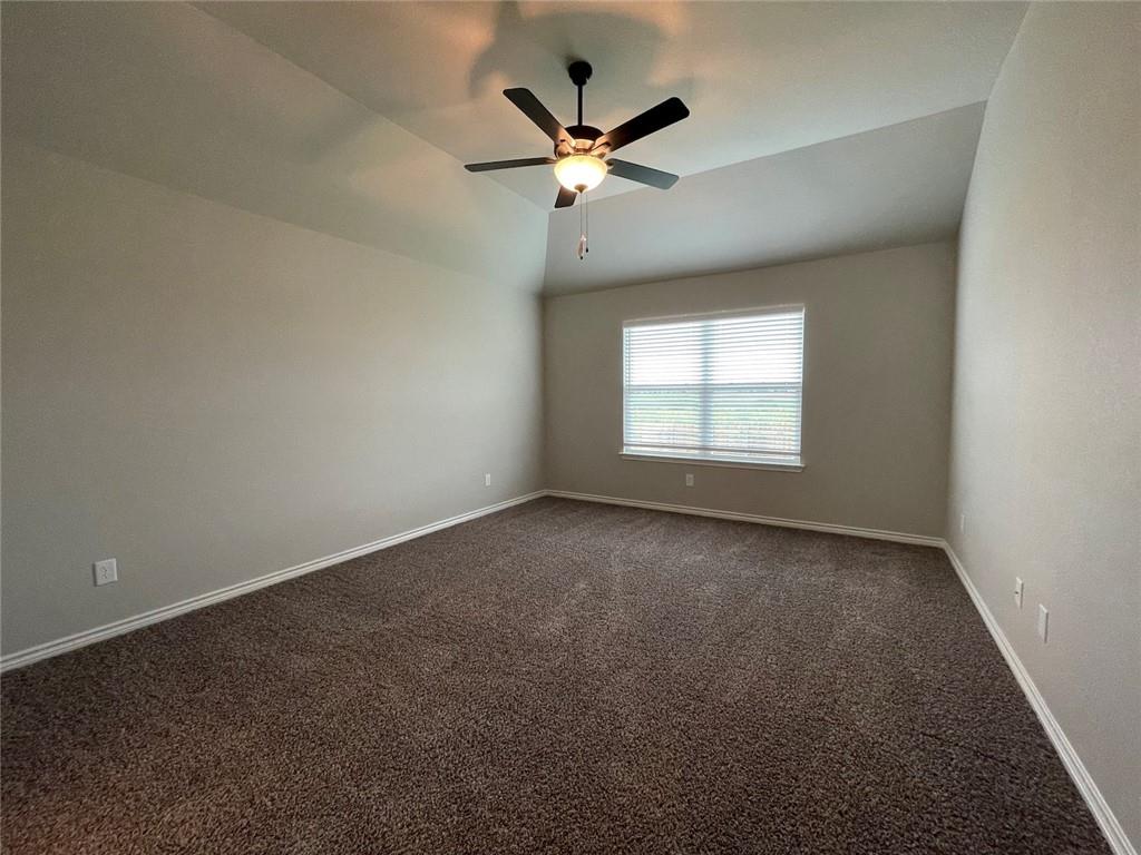 806 Hollyhock Dr Property Photo 15