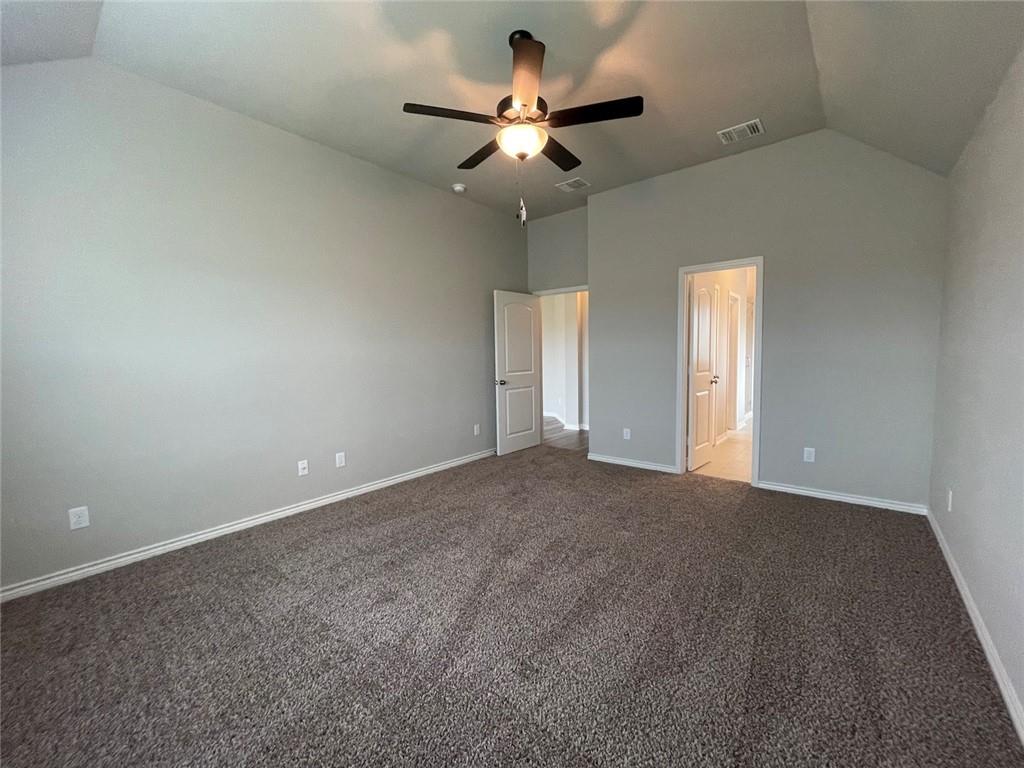 806 Hollyhock Dr Property Photo 16