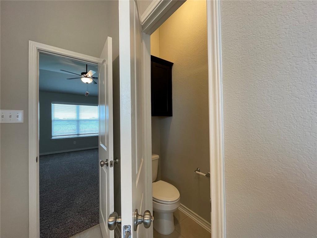 806 Hollyhock Dr Property Photo 18