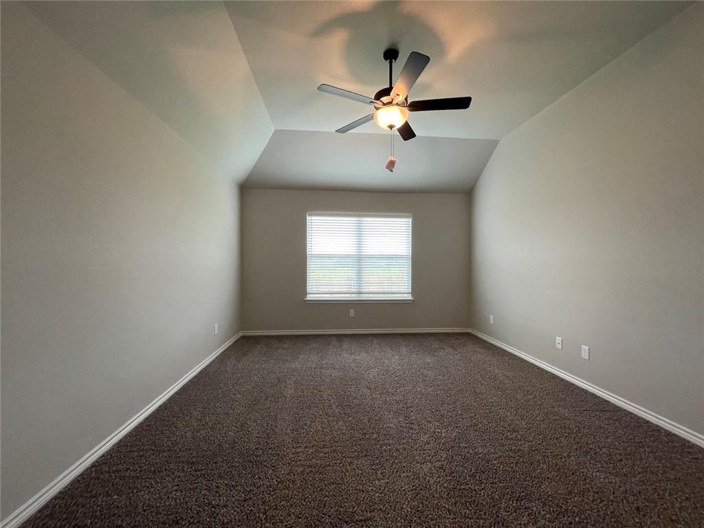 806 Hollyhock Dr Property Photo 24