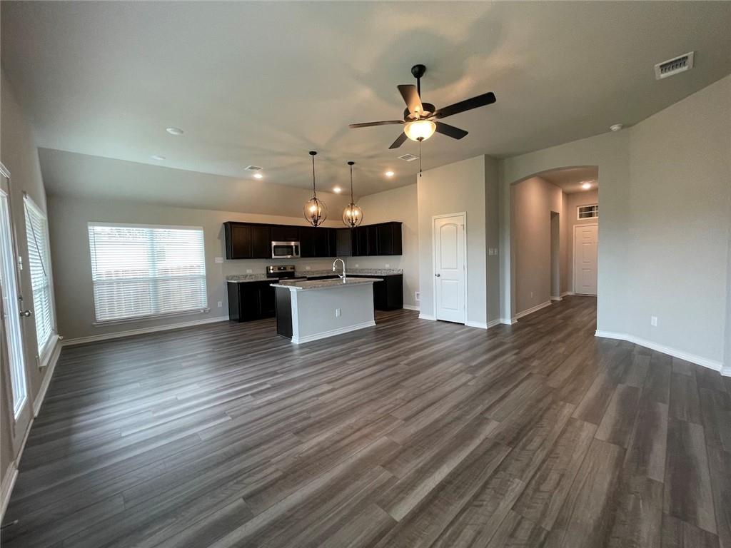 806 Hollyhock Dr Property Photo 27
