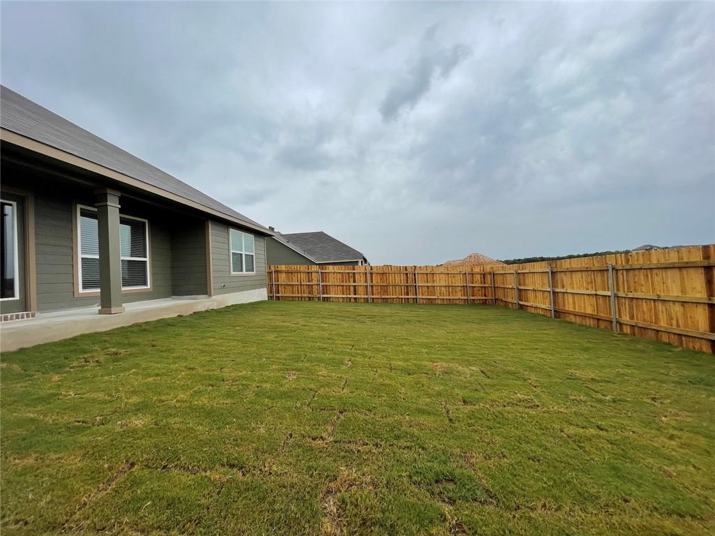 806 Hollyhock Dr Property Photo 35