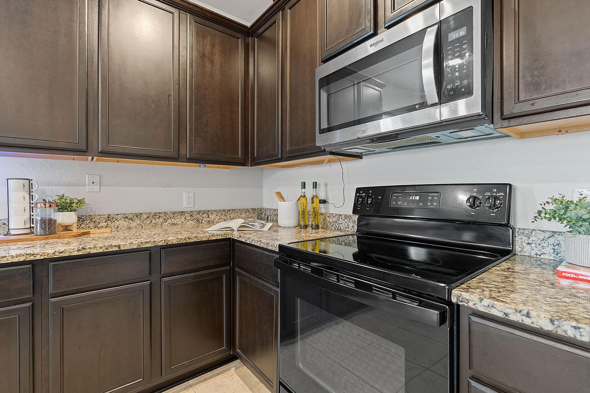 1336 Twin Estates Dr Property Photo 8