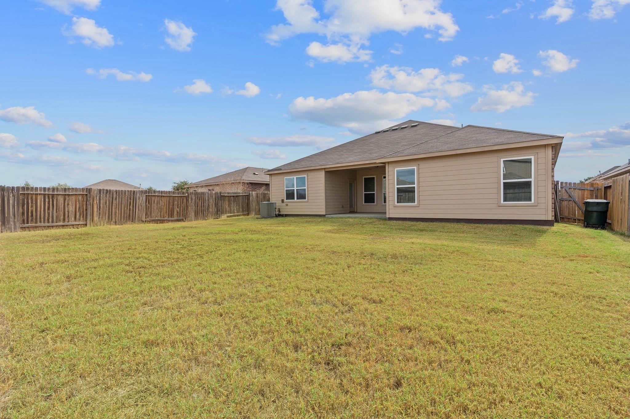 1336 Twin Estates Dr Property Photo 24