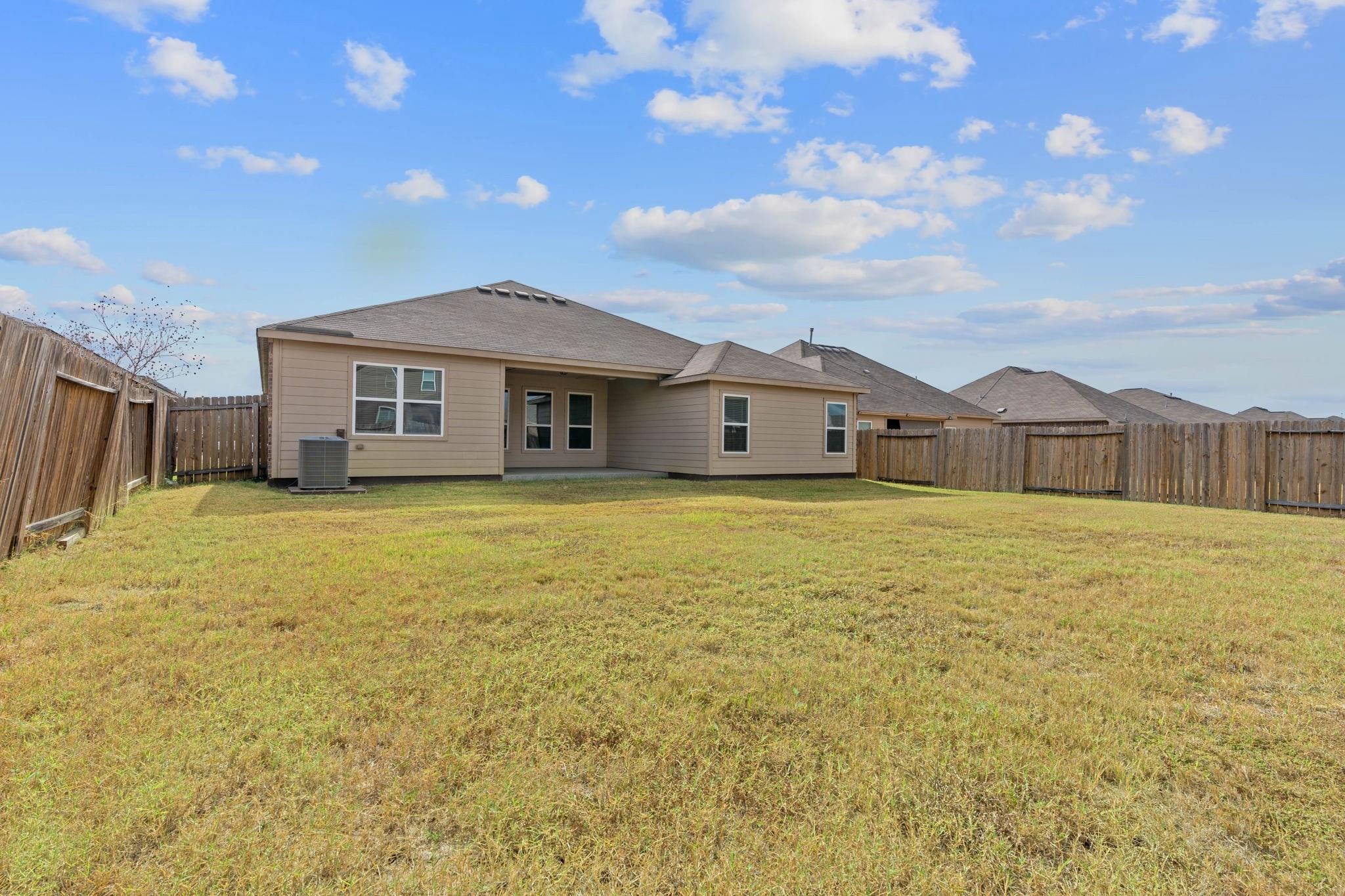 1336 Twin Estates Dr Property Photo 25