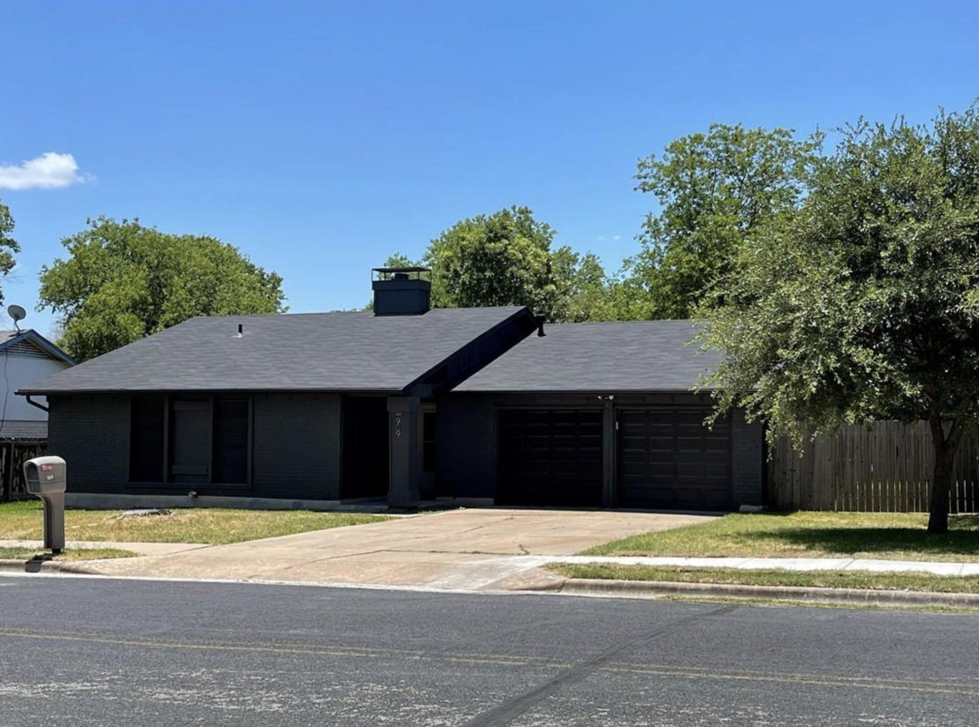 909 Cripple Creek Dr Property Photo