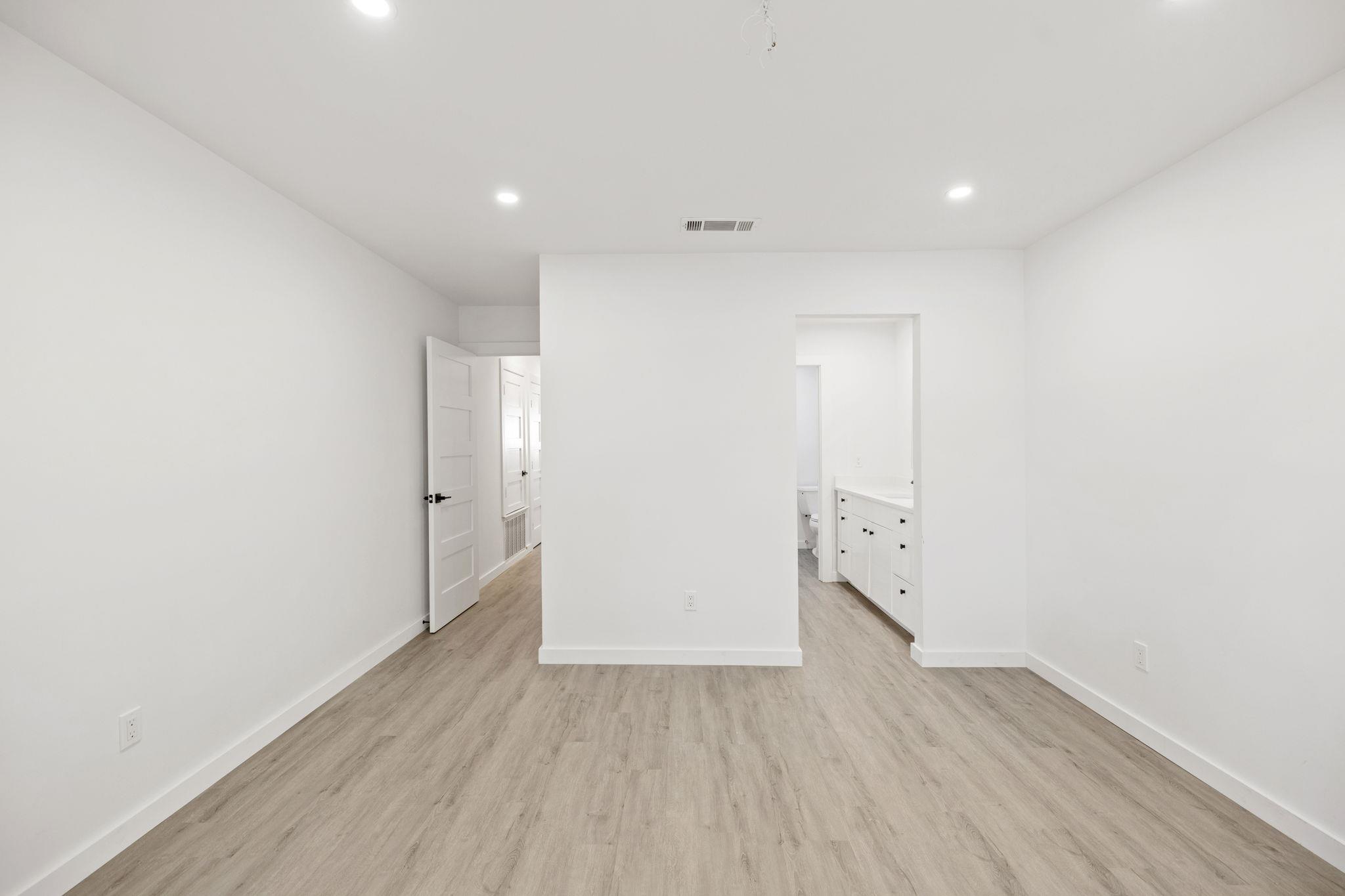 7211 Lakewood Dr #c111 Property Photo 17