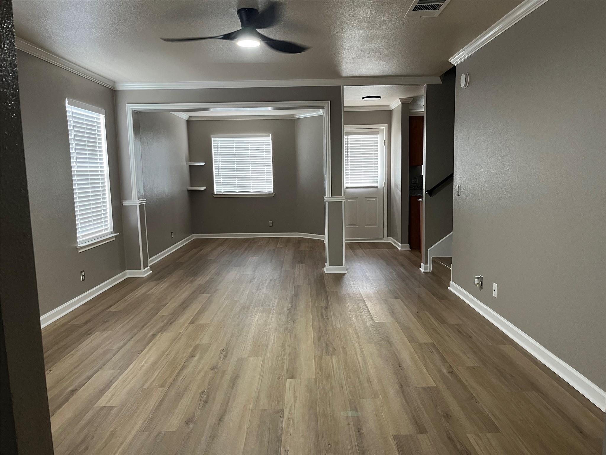 15106 Chamberlain Ct Property Photo 2