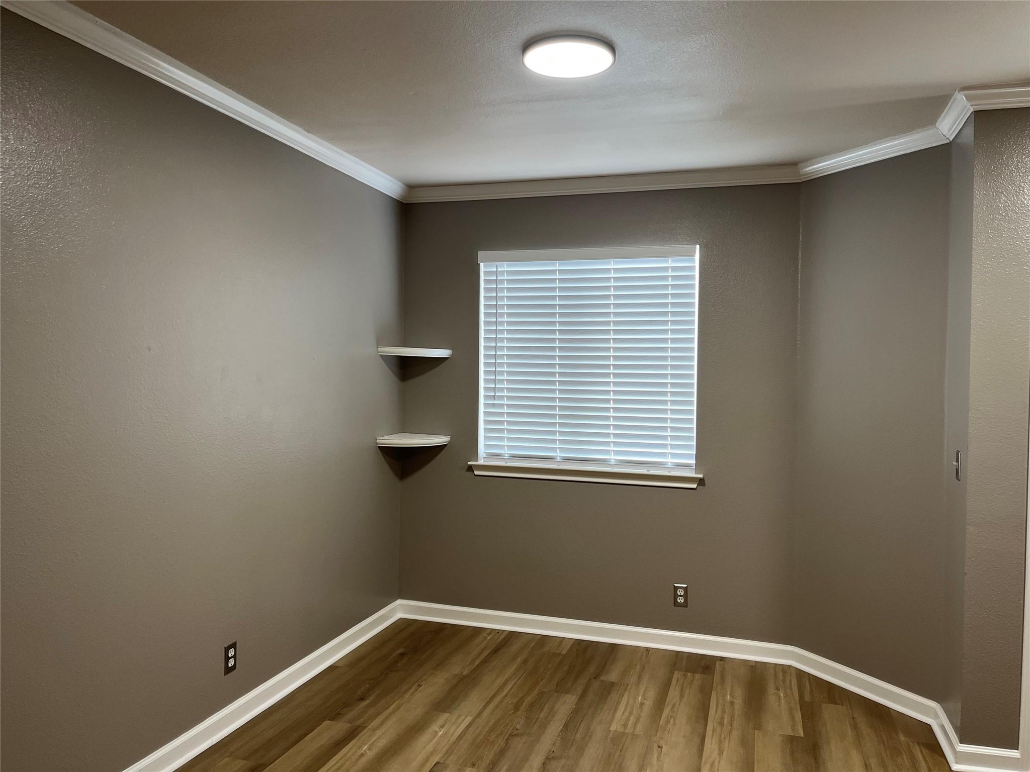 15106 Chamberlain Ct Property Photo 4