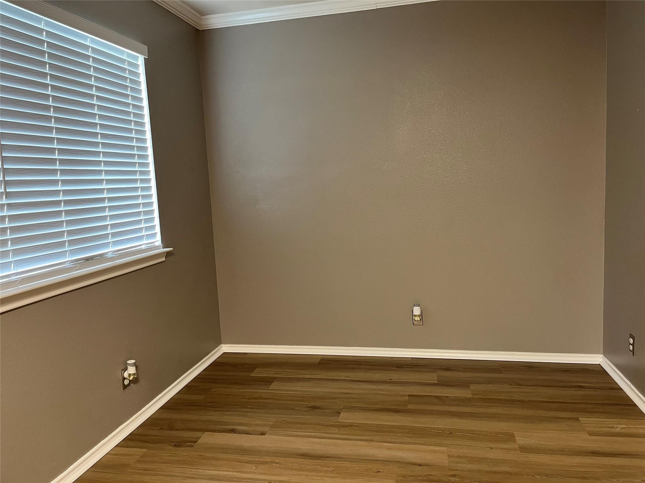 15106 Chamberlain Ct Property Photo 7