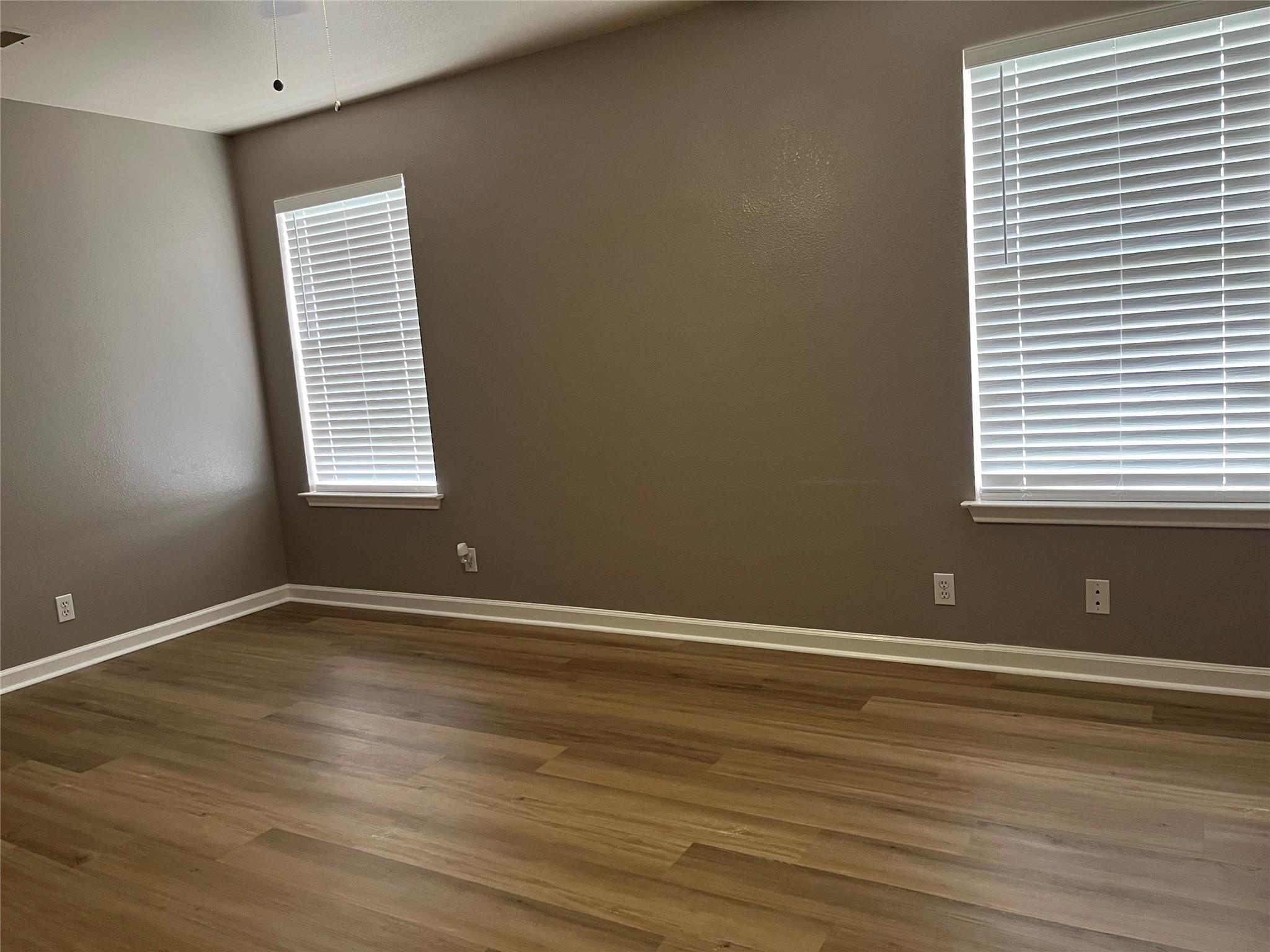 15106 Chamberlain Ct Property Photo 14