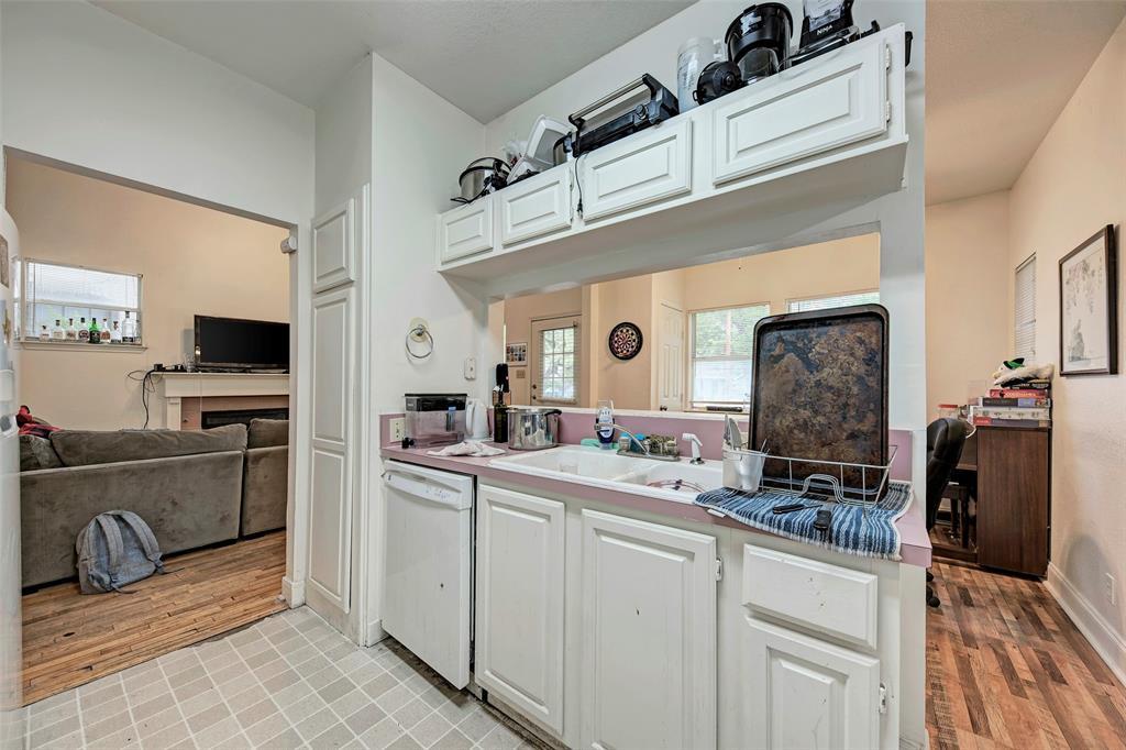 1205 W 22 1/2 St Property Photo 12