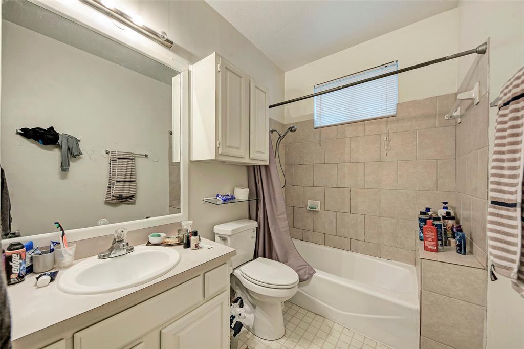 1205 W 22 1/2 St Property Photo 15
