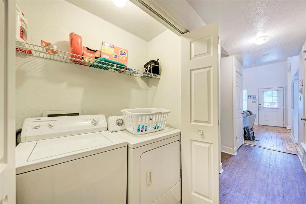 1205 W 22 1/2 St Property Photo 23
