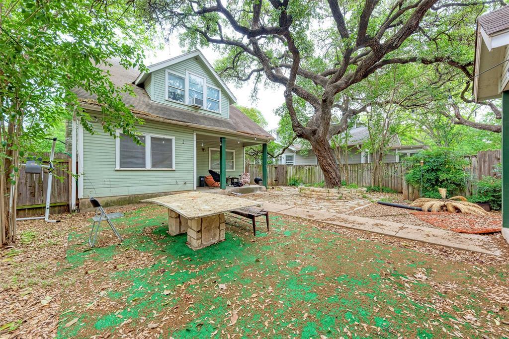 1205 W 22 1/2 St Property Photo 28
