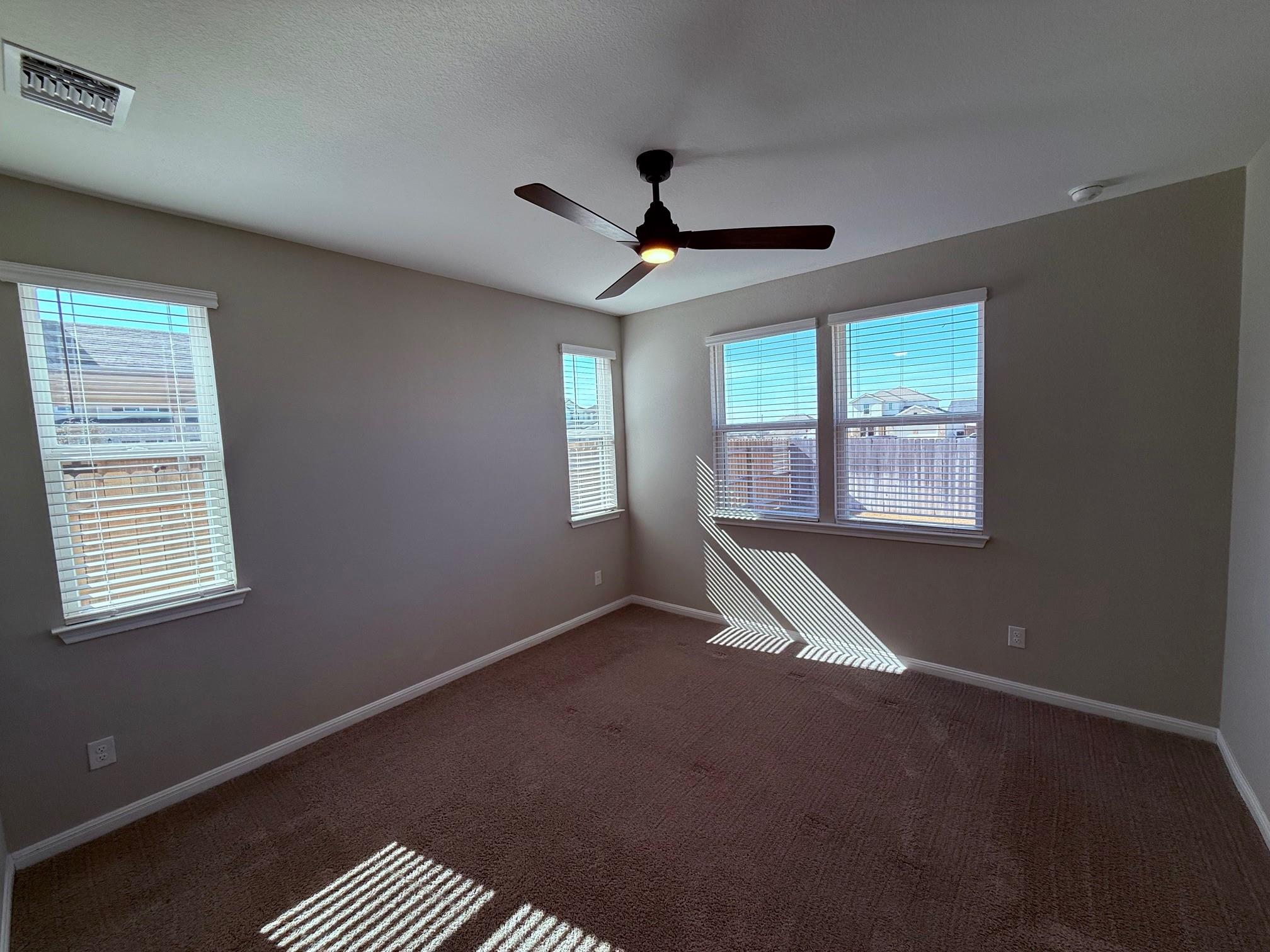 660 Seabiscuit Dr Property Photo 9